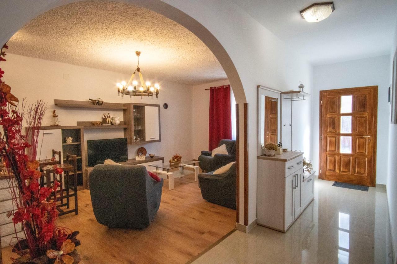 House Nada Apartman Muntić Exteriér fotografie