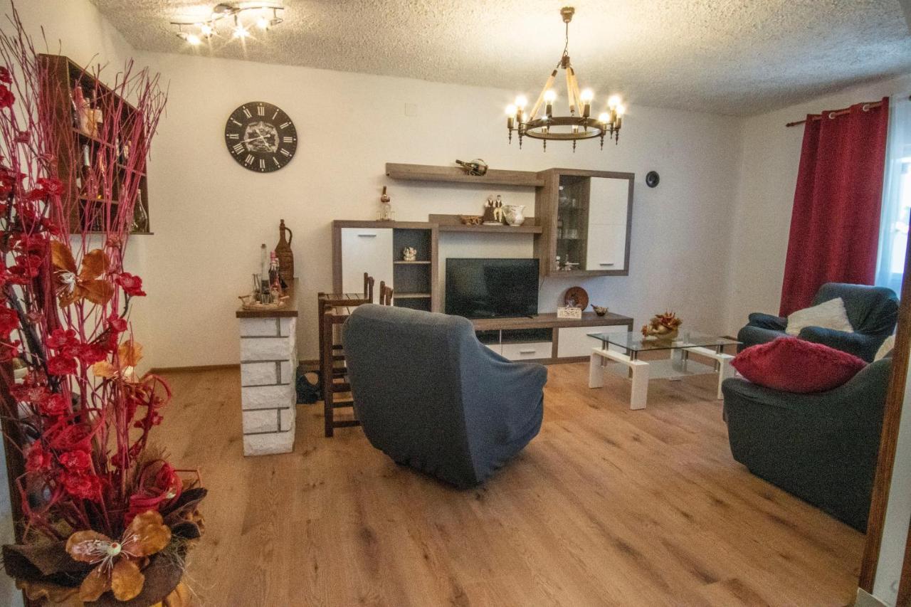 House Nada Apartman Muntić Exteriér fotografie